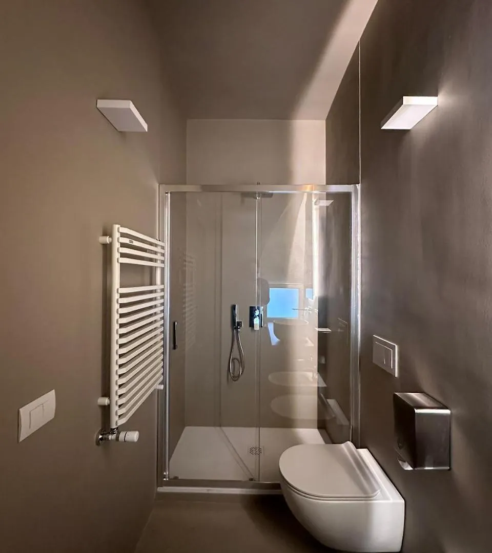 Ottanta5 Private Rooms Мессина Гостевой дом